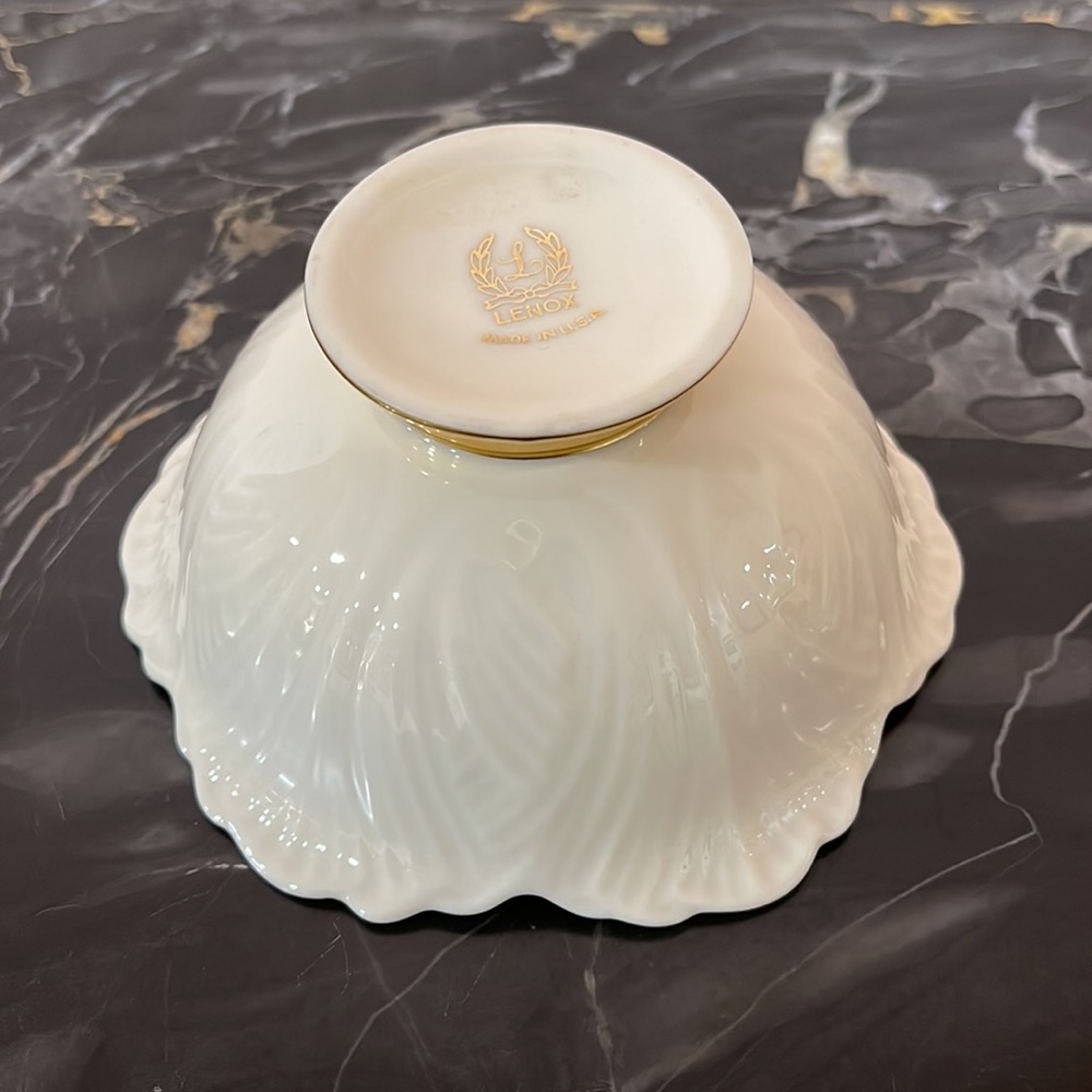 VINTAGE LENOX DORIAN FRUIT NUT BOWL DISH WITH 24K GOLD BASE - Picture 3 of 7